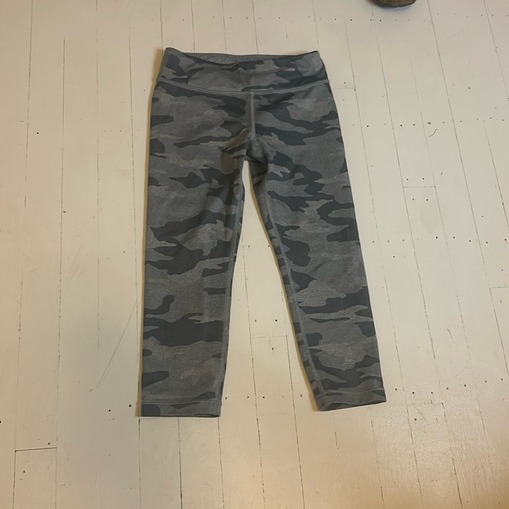 Athleta girls capris